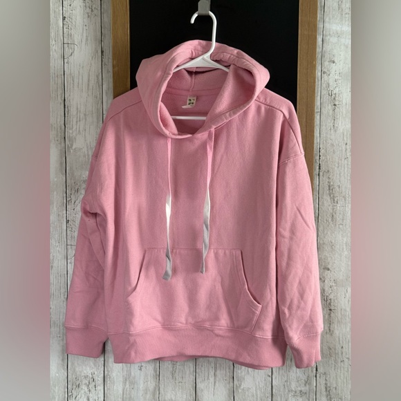 NWOT GreenTea Women’s Pink Hooded Sweatshirt Sz M 648 - Picture 1 of 4